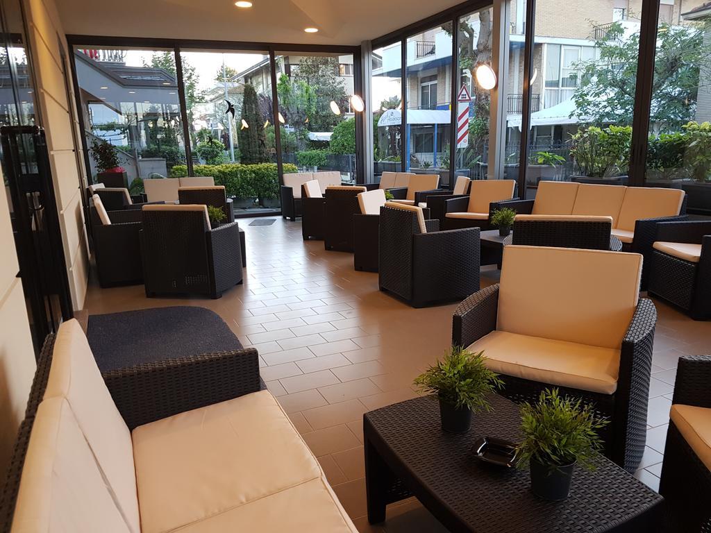 Hotel Tiglio Rimini Eksteriør bilde