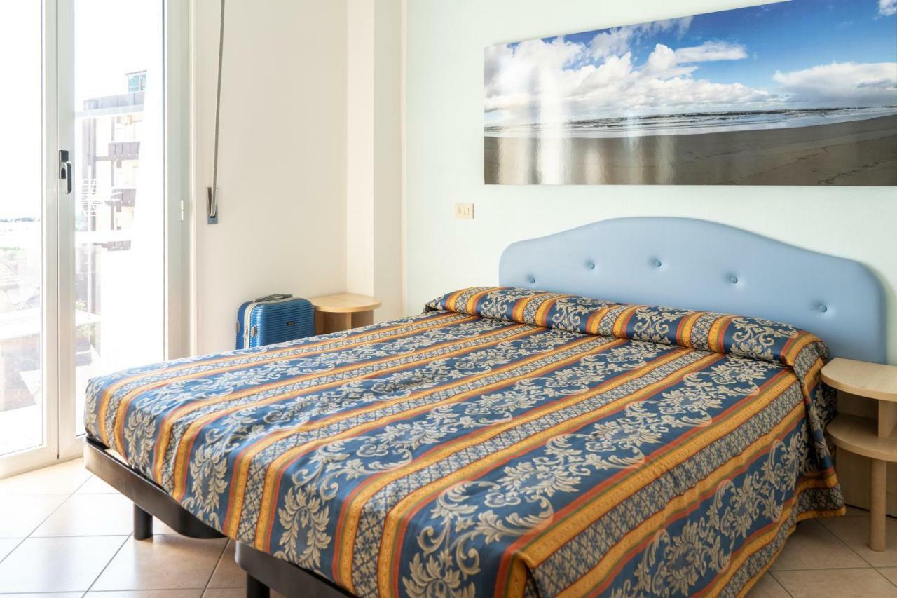 Hotel Tiglio Rimini Eksteriør bilde