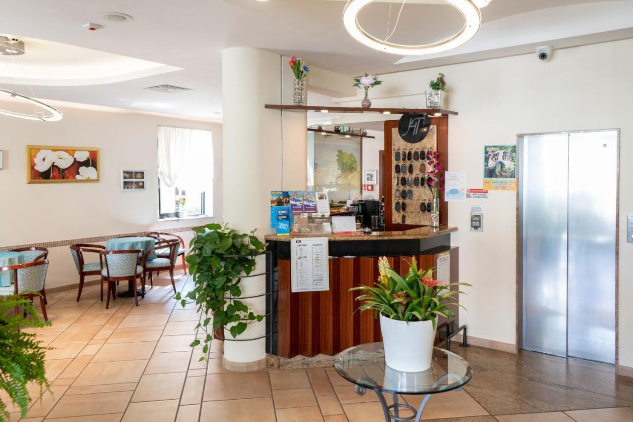 Hotel Tiglio Rimini Eksteriør bilde